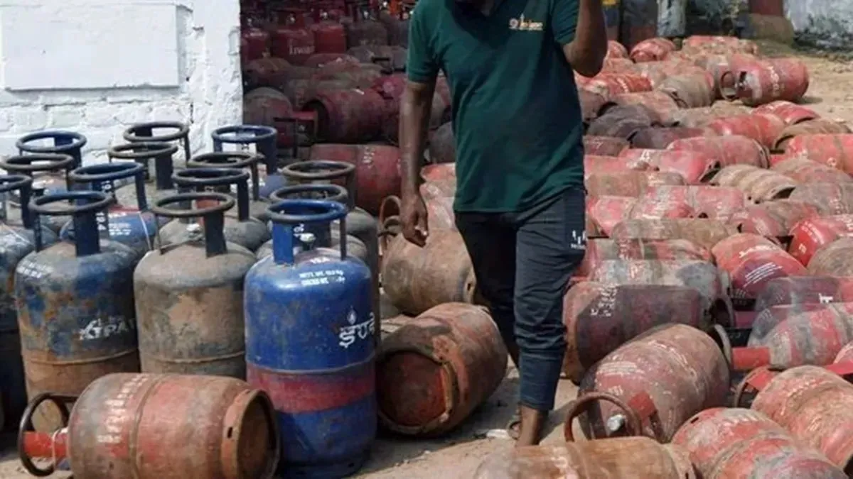 દેશમાં ગેસની અછત વચ્ચે, LPG સિલિન્ડર ચોરીની એક મોટી ઘટના, 27 સિલિન્ડરની ચોરી