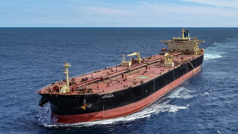 ઈરાન ક્રૂડ ઓઇલ પરત આવશે? 600,000 બેરલ વહન કરતું ટેન્કર ગુજરાત બંદરને સંકેત આપે છે