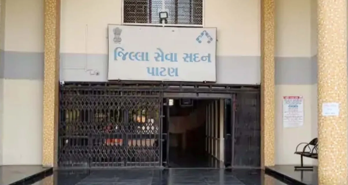 મતદાન મથક પ્રવેશ માર્ગદર્શિકા : મતદારો માટે ઓળખપત્ર ફરજિયાત, સુરક્ષાના કડક નિયમો લાગુ