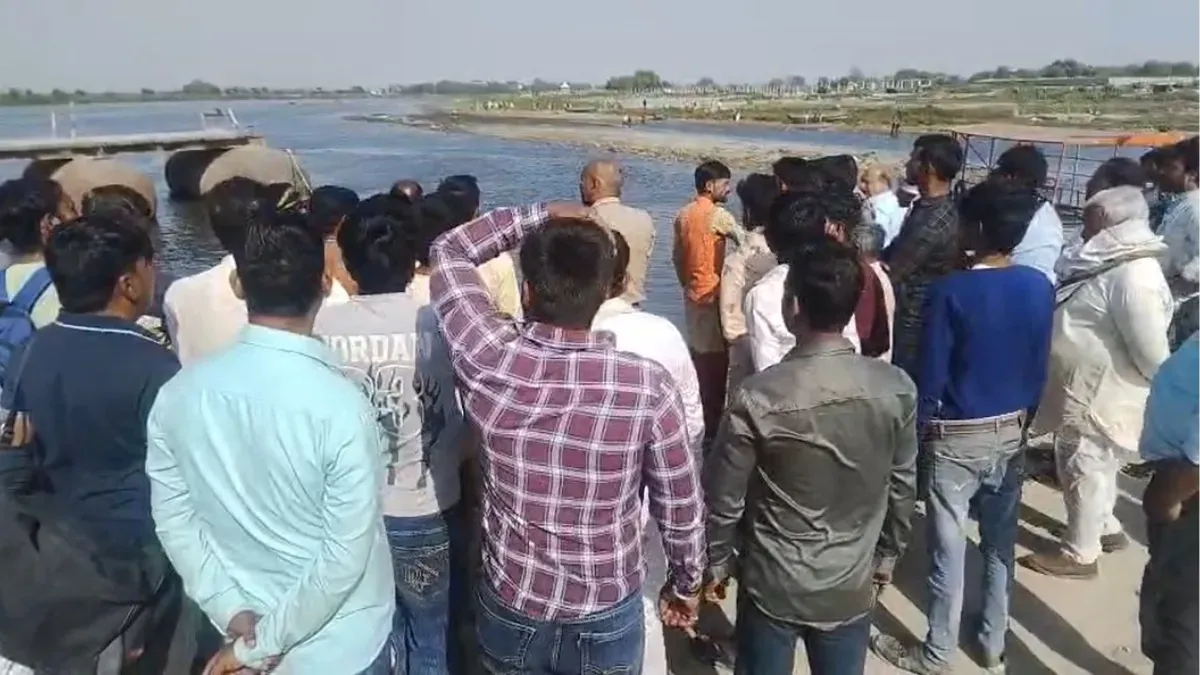 મથુરાના વૃંદાવનમાં મોટો અકસ્માત: યમુના નદીમાં સ્ટીમર પલટી, 10 લોકોના મોત