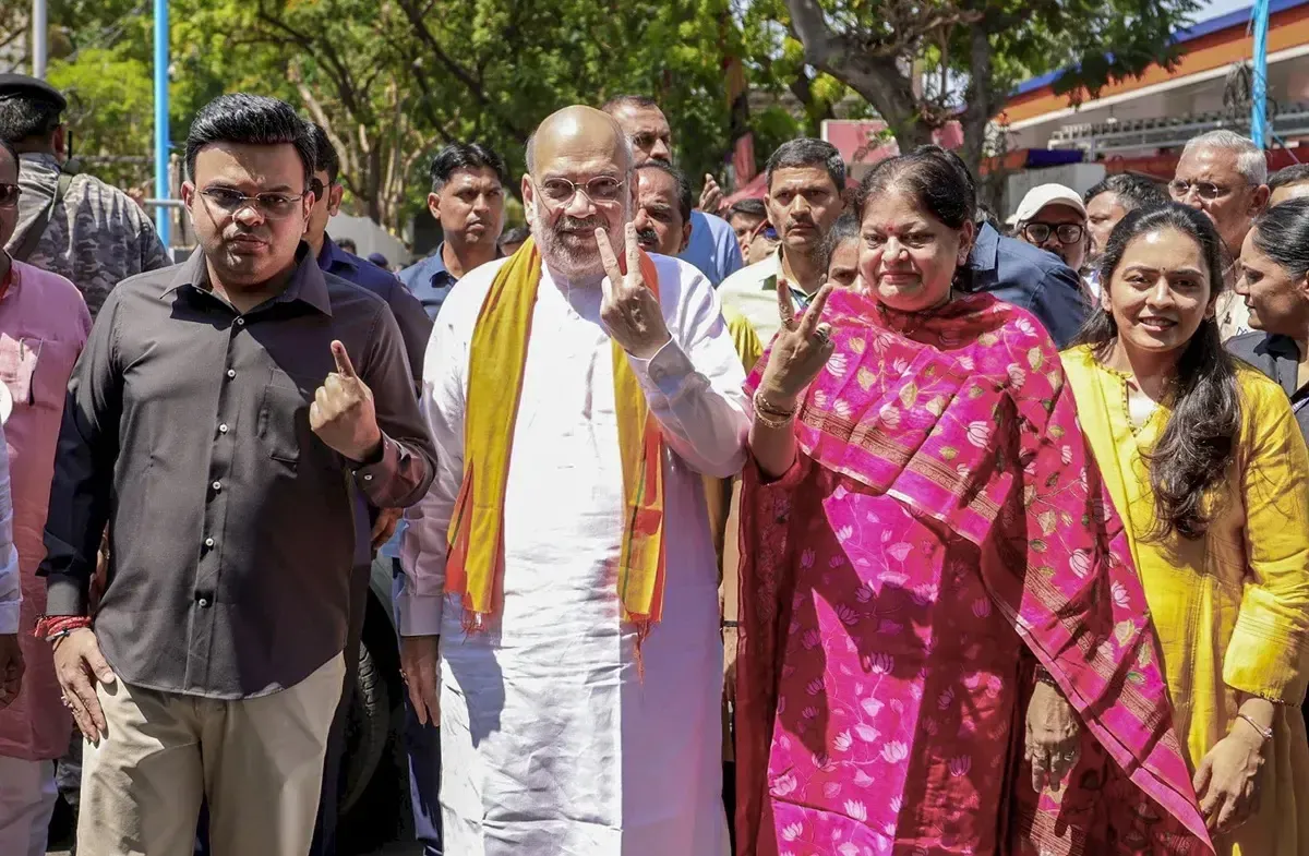 કેન્દ્રીય ગૃહમંત્રી અમિત શાહ, મુખ્યમંત્રી ભૂપેન્દ્ર પટેલે મતદાન કર્યું