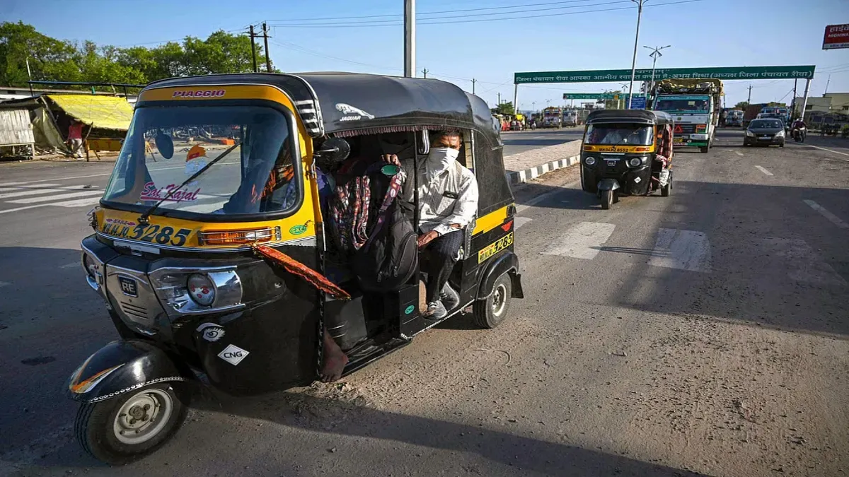 મરાઠી સિવાયના રિક્ષાચાલકોને રાહત, મહારાષ્ટ્ર સરકારે મરાઠી શીખવાની અંતિમ તારીખ 15 ઓગસ્ટ સુધી લંબાવી