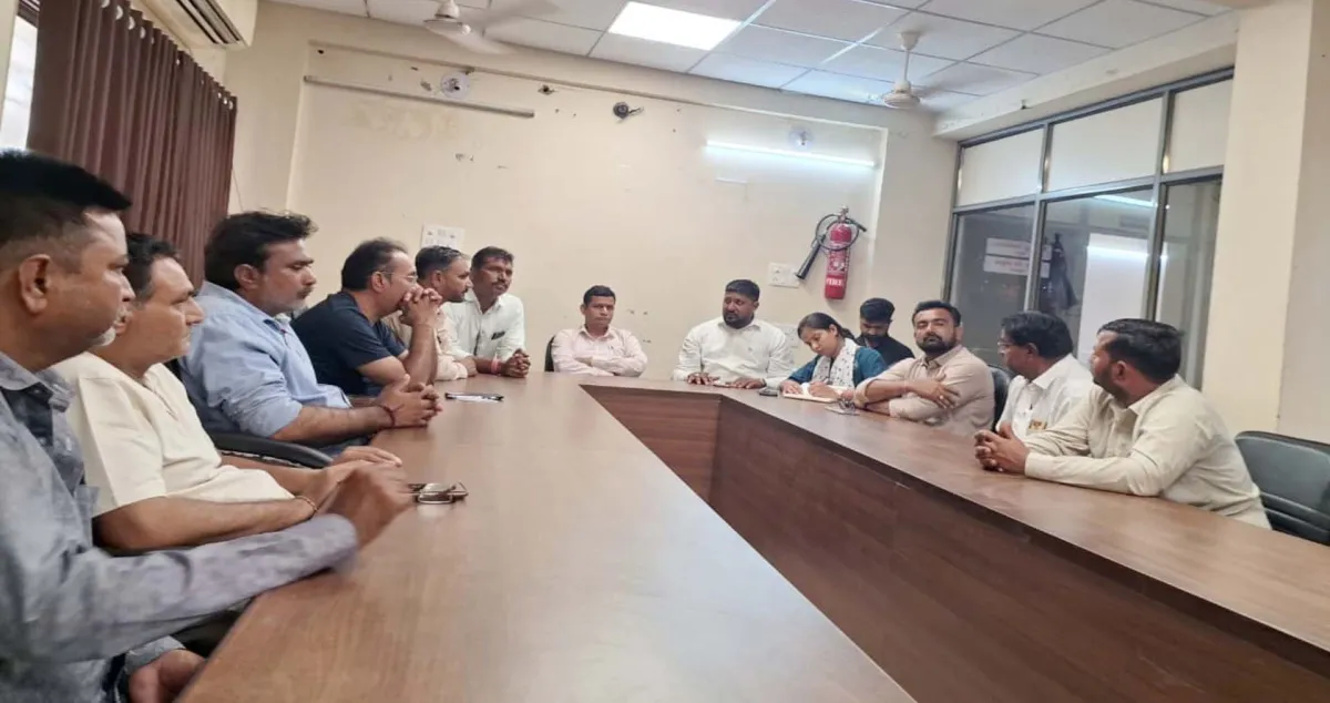 ભાભર નગરપાલિકા દ્વારા રાજ્ય સરકારના મંત્રીના અધ્યક્ષ સ્થાને પ્રિ -મોન્સુન પ્લાન સમિક્ષા બેઠક યોજાઈ