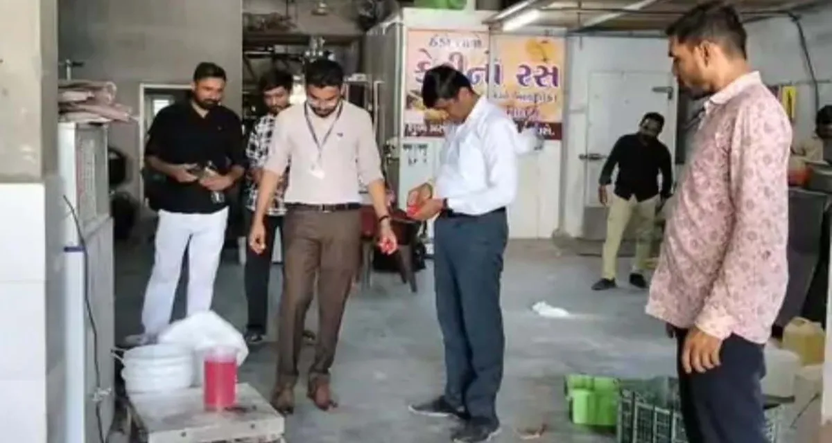 મહેસાણામાં ફૂડ વિભાગનો સપાટો: શોભાસણની સકર ડેરીમાંથી અખાદ્ય કેરી અને રસનો જથ્થો ઝડપાયો