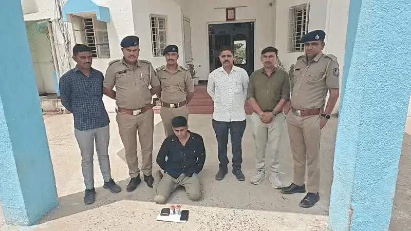 થરાદના વાંતડાઉ ચેકપોસ્ટ પરથી લાખોના MD ડ્રગ્સ સાથે એક ઝડપાયો