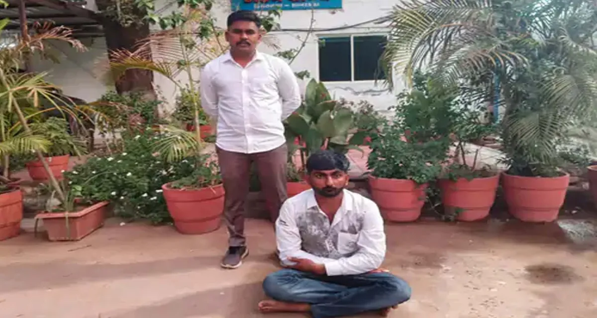 એક વર્ષથી પોલીસને હાથતાળી આપતો ઠગ જેલભેગો: સાબરકાંઠા LCBએ દબોચી લીધો