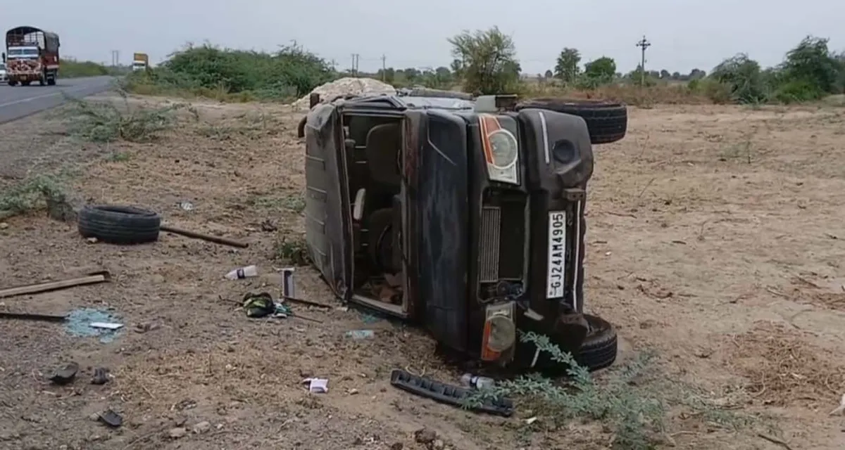 સમી–રાધનપુર હાઇવે પર બોલેરો ગાડીનું ટાયર ફાટયુ : ચાલકનો આબાદ બચાવ