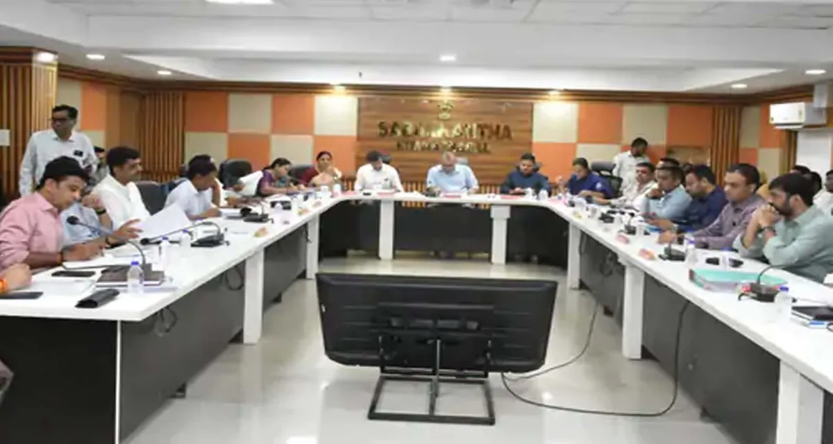સાબરકાંઠા સંકલન સમિતિ: લોકહિતના કામોમાં વિલંબ ચલાવી લેવાશે નહીં, કલેક્ટરની કડક તાકીદ