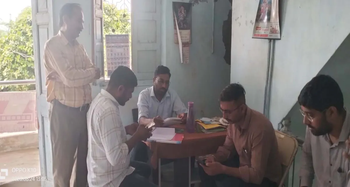 પાટણના ચંદ્રુમણા ગામેથી ડીગ્રી વગરના બોગસ તબીબને એસઓજી પોલીસ અને હેલ્થ ટીમે ઝડપ્યો