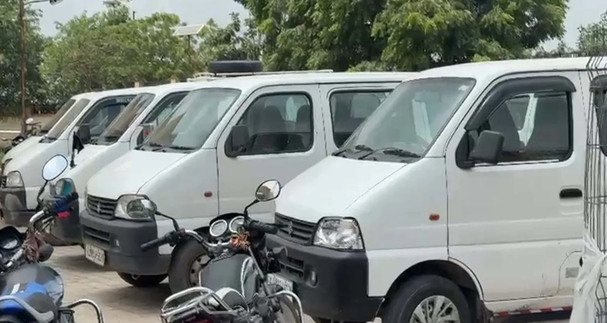 બનાસકાંઠા RTOની કડક કાર્યવાહી: બે દિવસમાં 300 ચલણ ફાટ્યા અને 26 વાહનો ડીટેઈન