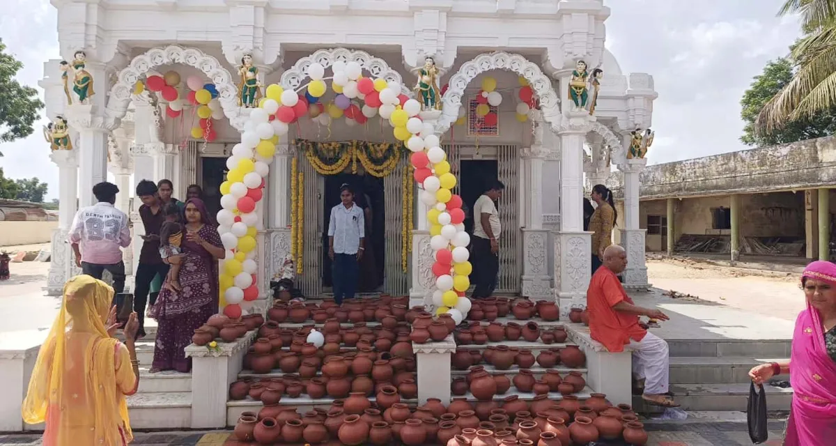 કુંપટ ગામે શીતળા સાતમે ભક્તિમય માહોલ, માતાજીના દર્શન માટે ઉમટ્યા શ્રદ્ધાળુઓ