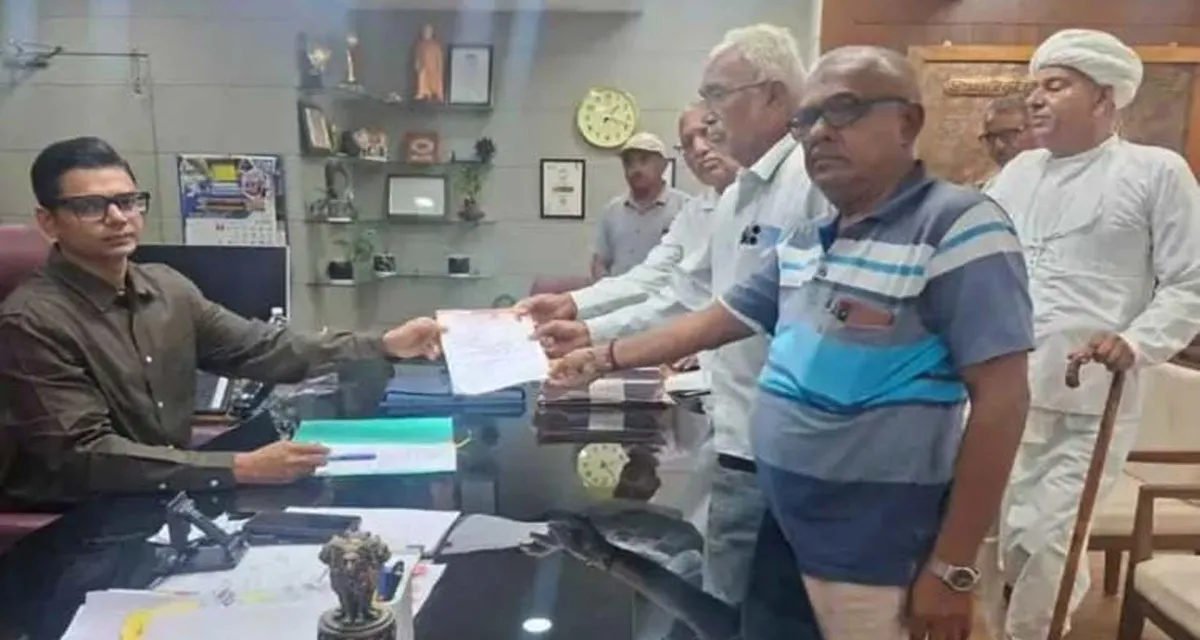 બનાસકાંઠાને અછતગ્રસ્ત જાહેર કરો: કિસાન સંઘની કલેક્ટરને રજૂઆત