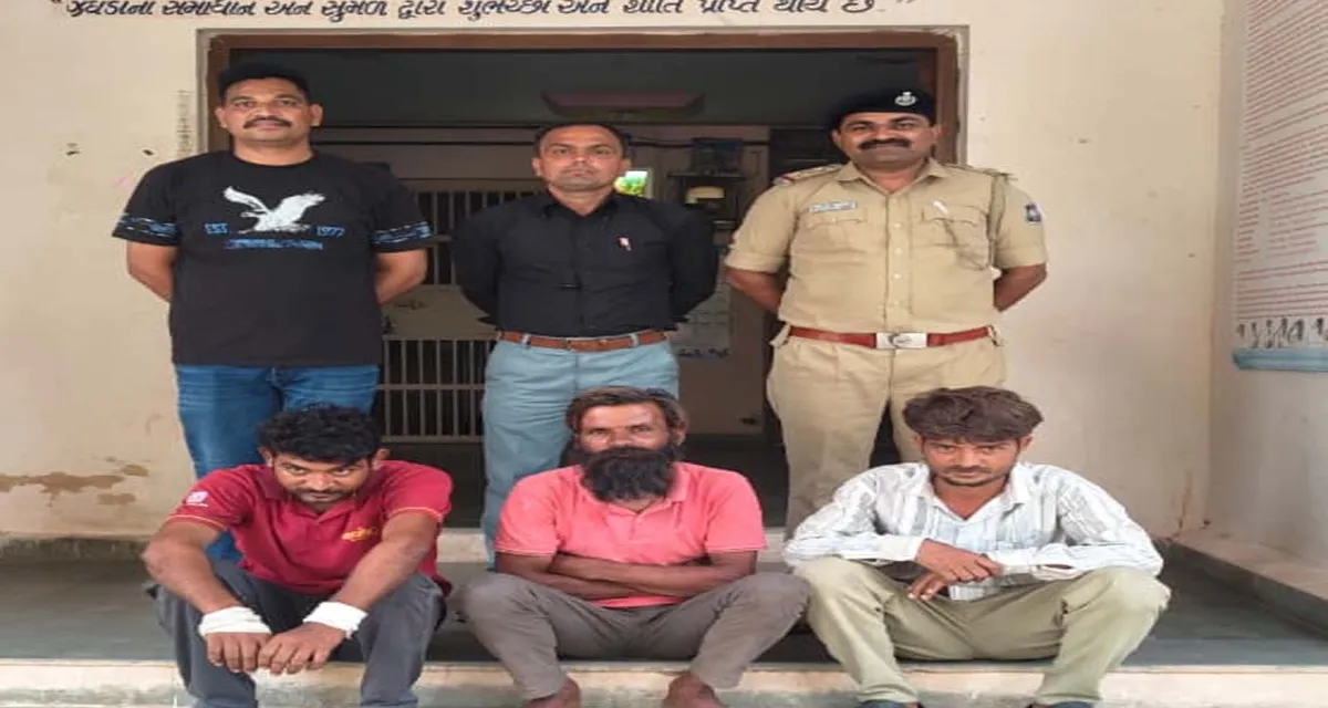 વડગામમાં BSNLના સ્ટોર રૂમમાંથી બેટરી ચોરી કરનારા ત્રણ ઝડપાયા 