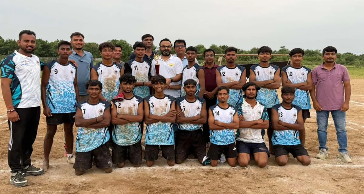 ઈડર કોલેજનો દબદબોઃ ઉત્તર ગુજરાત યુનિવર્સિટીની આંતર કોલેજ ખો-ખો સ્પર્ધામાં ઈડરની ટીમ ચેમ્પિયન