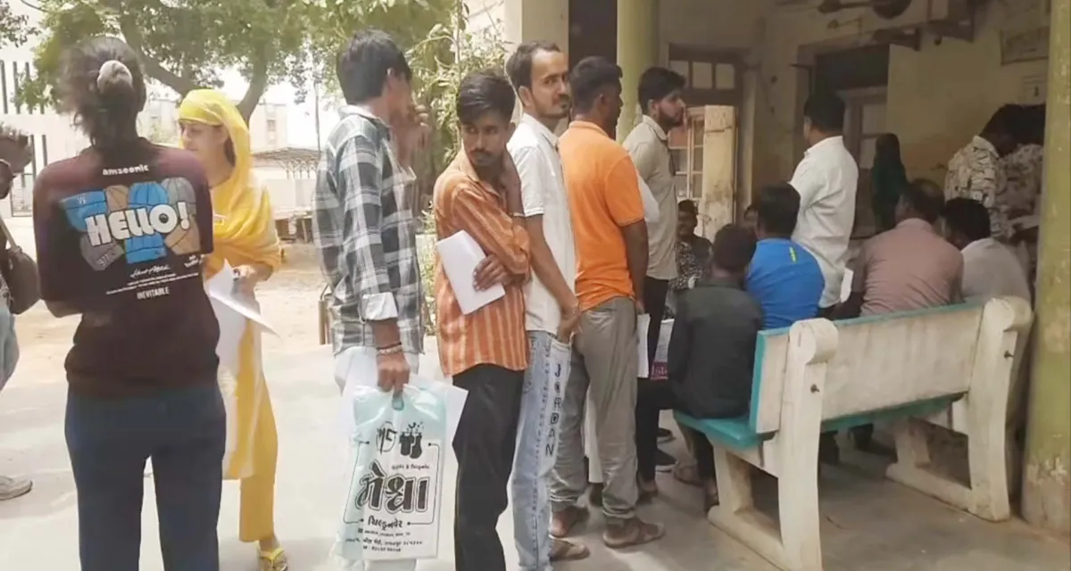 પાટણ નગરપાલિકા: પોર્ટલ ઠપ રહેતા જન્મ-મરણના દાખલા માટે લોકો પરેશાન