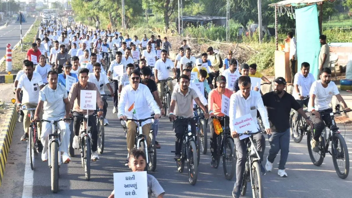 વાવ-થરાદ જિલ્લાનો પ્રથમ સ્થાપના દિન: થરાદથી ઢીમા સુધી ભવ્ય સાયક્લોથોન યોજાઈ
