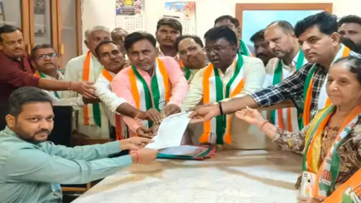 ઇલેક્શન કમિશન સામે વિરોધ: ઇડરમાં કોંગ્રેસની 'લોકશાહી બચાવો સપ્તાહ' રેલી અને આવેદનપત્ર અપાયું 