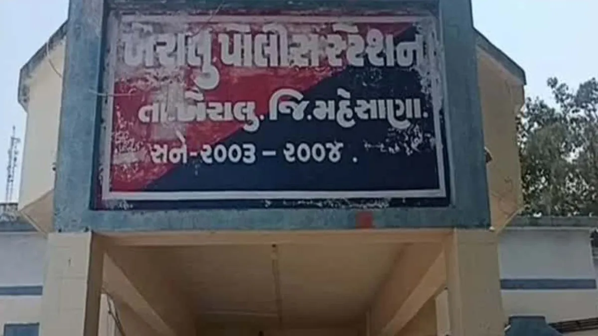 ખેરાલુના લુણવા ગામે ગોગામહારાજ મંદિરમાં ત્રાટક્યા તસ્કરો: 11 લાખના મુદ્દામાલની ચોરી