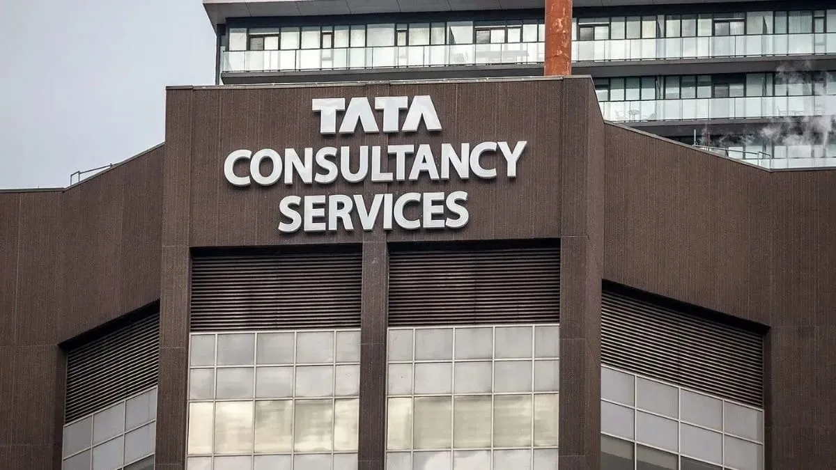 અમેરિકાએ દેશની અગ્રણી IT કંપનીઓને ઝટકો આપ્યો, TCS એ કર્મચારીઓ અને ગ્રાહકો અંગે મોટું નિવેદન આપ્યું