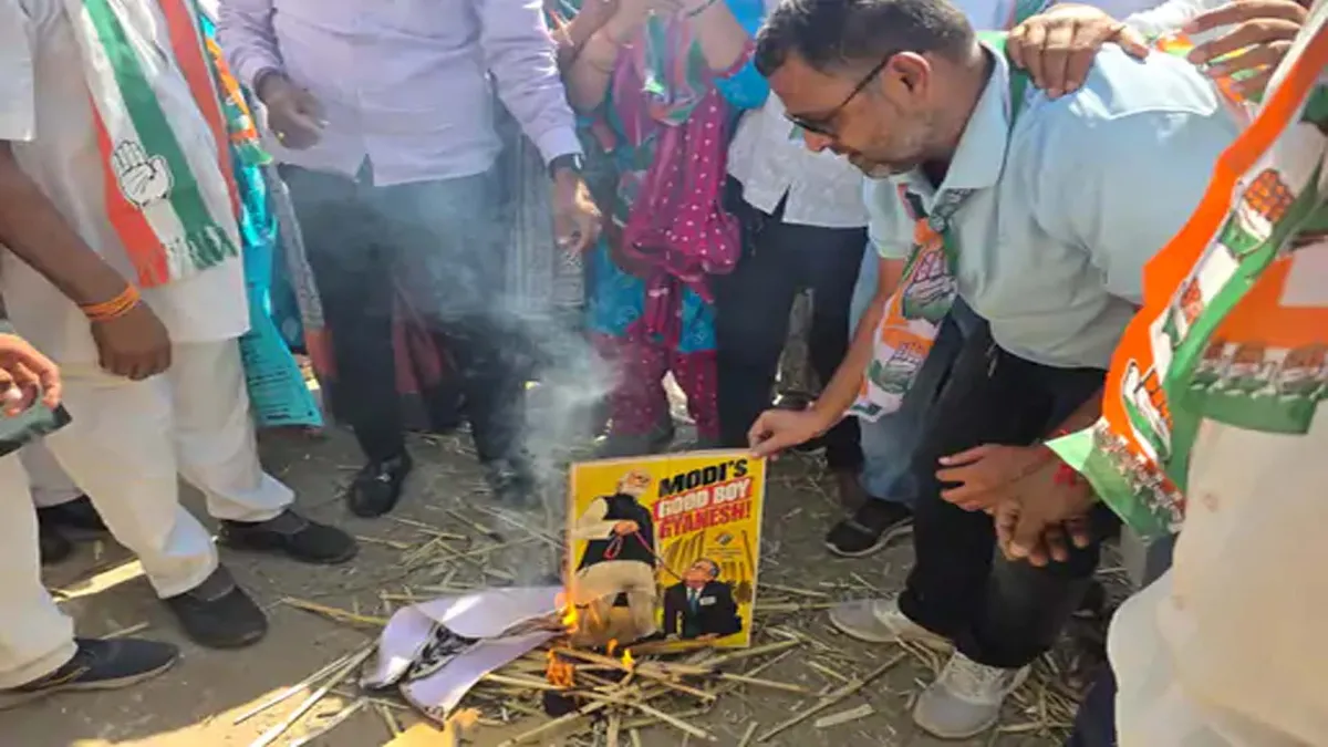 હિંમતનગર: જ્ઞાનેશકુમારના રાજીનામાની માંગ સાથે કોંગ્રેસની પદયાત્રા, વિરોધ પ્રદર્શન 