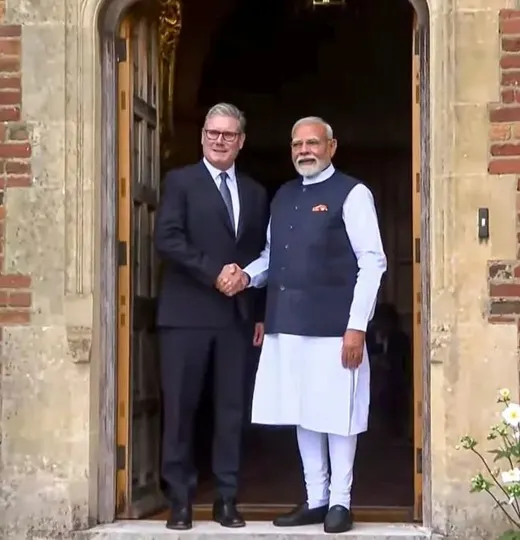 ‘યુકે EU છોડ્યા પછીનો સૌથી મહત્વપૂર્ણ કરાર’: ભારત અને યુકેએ FTA પર હસ્તાક્ષર કર્યા, બ્રિટિશ પીએમ સ્ટાર્મર