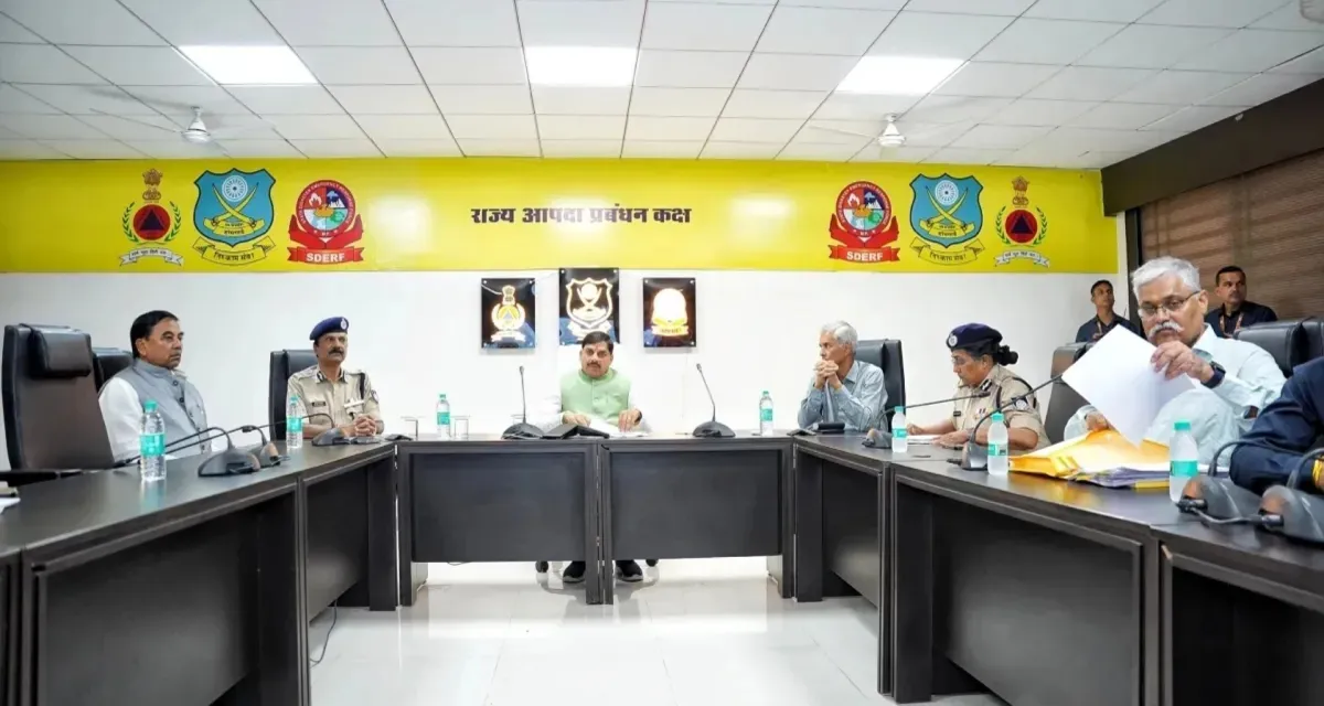 મધ્યપ્રદેશમાં ભારે વરસાદે તબાહી મચાવી, સીએમ મોહન યાદવે સમીક્ષા બેઠક યોજી, કહ્યું- અત્યાર સુધીમાં 2900 લોકોને બચાવી લેવામાં આવ્યા છે
