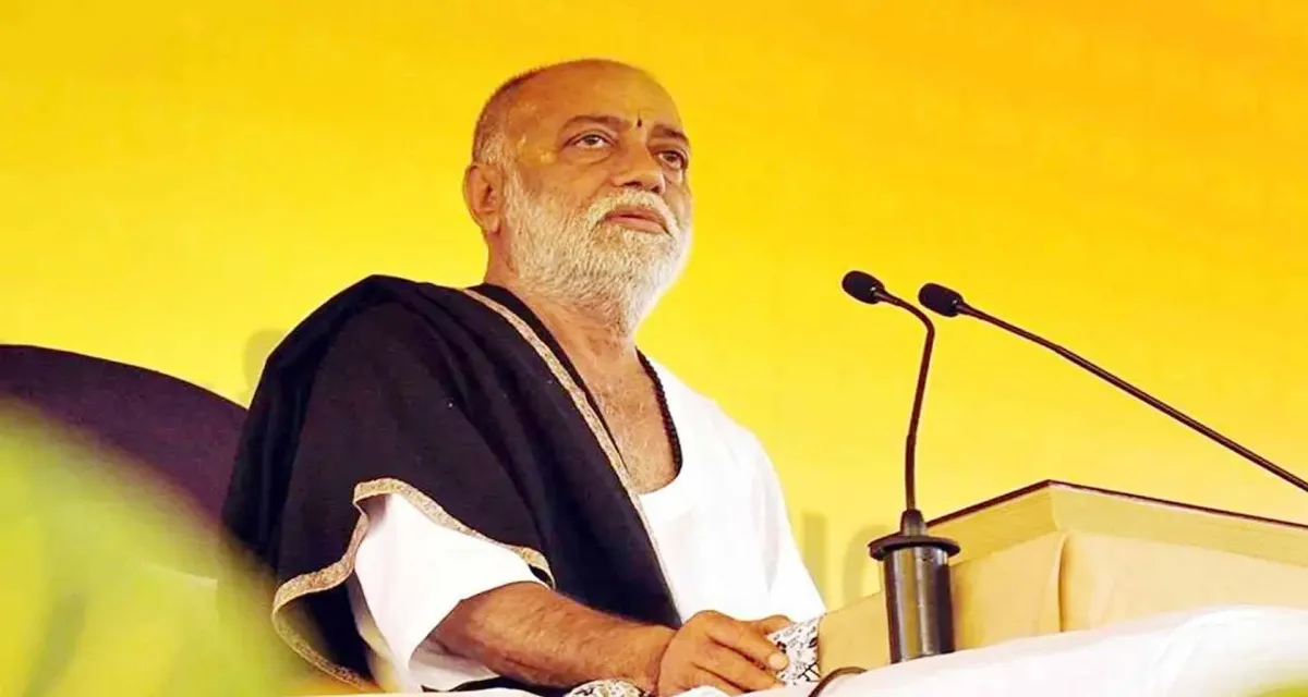 સનાતન ધર્મના નામે મોરારી બાપુનું જગદગુરુ શંકરાચાર્યને ખુલ્લું સમર્થન