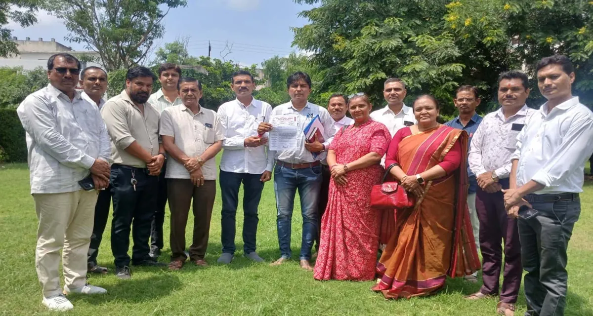 અખિલ ભારતીય રાષ્ટ્રીય શૈક્ષિક મહાસંઘ બનાસકાંઠા જિલ્લા દ્વારા કલેક્ટરને TET પરીક્ષા મુદ્દે આવેદનપત્ર અપાયું