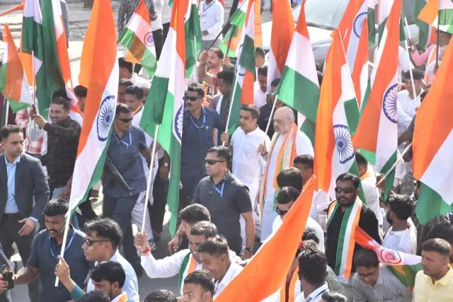 કેન્દ્રીય ગૃહમંત્રીશ્રી અમિત શાહની ઉપસ્થિતિમાં સાણંદ ખાતે ભવ્ય તિરંગા યાત્રા યોજાઈ