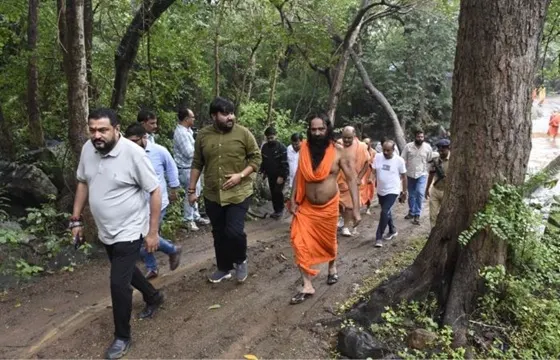 ગિરનાર લીલી પરિક્રમા મોકૂફ, પણ ‘જય ગિરનારી’ના નાદ સાથે પ્રતિકાત્મક પરિક્રમાનો પ્રારંભ