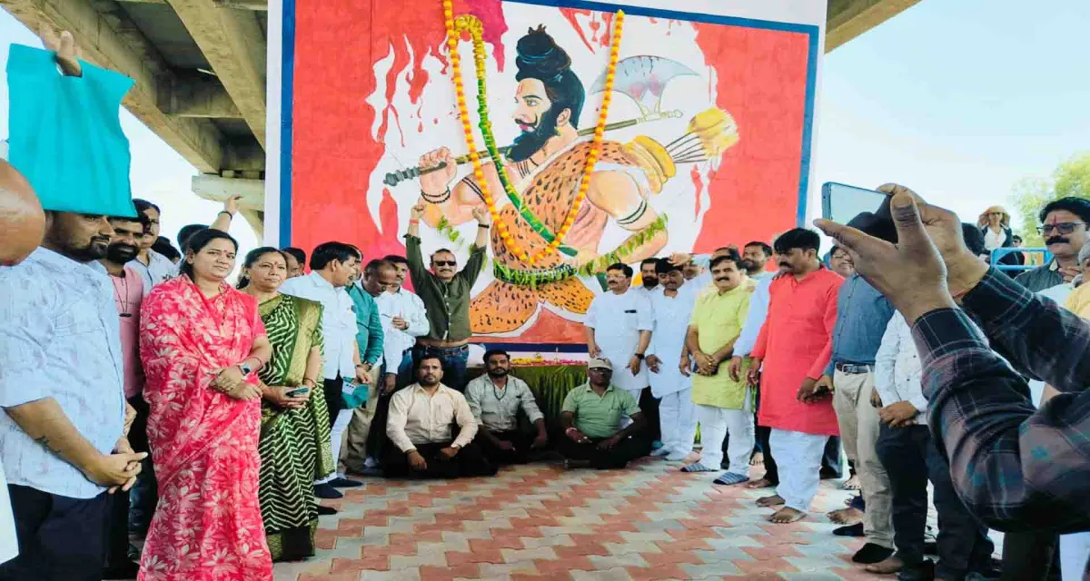 ડીસામાં ભગવાન પરશુરામની ભવ્ય શોભાયાત્રા નીકળી