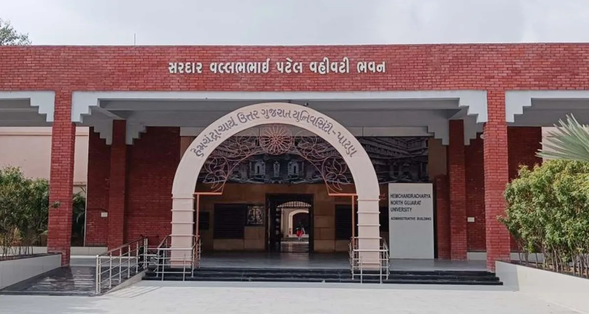 યુનિવર્સિટી સંલગ્ન 60 કોલેજોના સંચાલકોની આળસના કારણે 3000 છાત્રોની ડિગ્રીઓ પર ધૂળ જામી