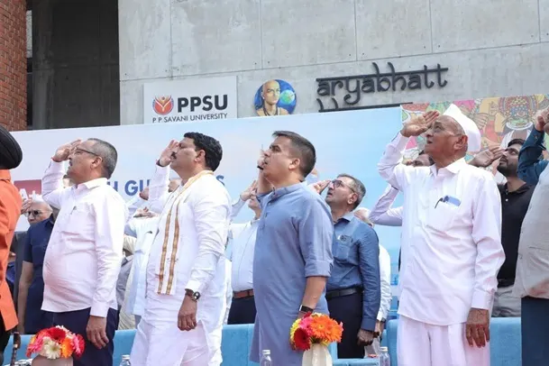 પીપી સવાણી યુનિવર્સિટી ખાતે દક્ષિણ ગુજરાતના સૌથી ઊંચા રાષ્ટ્રધ્વજનું લોકાર્પણ 