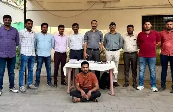 અમદાવાદ પોલીસની કસ્ટડીમાંથી મેડિકલ ચેકઅપ સમયે ભાગી ગયો રીઢો ગુનેગાર