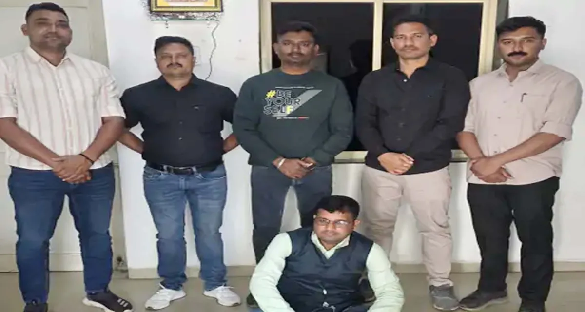 સાબરકાંઠા પોલીસે મારામારી અને NDPS કેસના ફરાર આરોપીઓને ઝડપ્યા