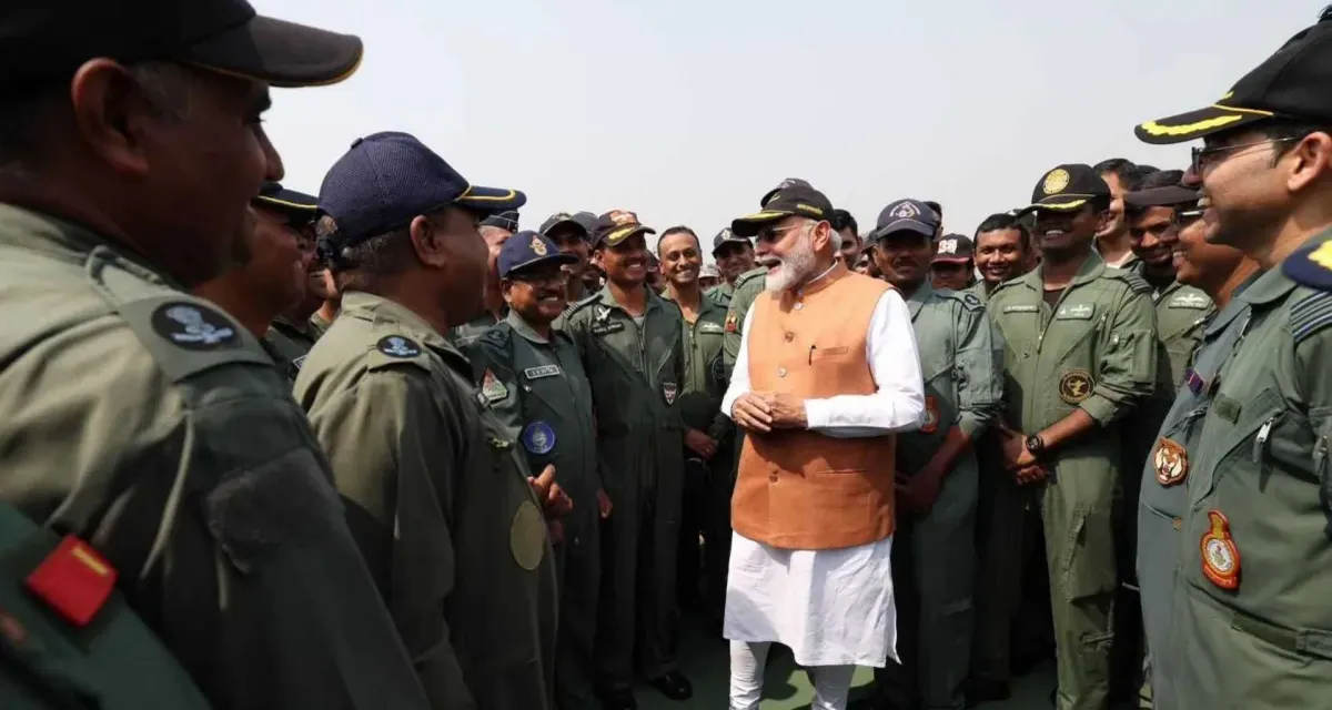 આદમપુર એરબેઝ પર PM મોદી સેનાના સૈનિકોને મળ્યા, કરી આ વાતચીત
