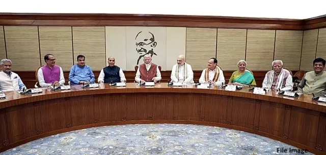 કેન્દ્રીય મંત્રીમંડળે રોજગાર, નવીનતા, રમતગમત અને માળખાગત સુવિધાઓ માટે 3 લાખ કરોડ રૂપિયાના પ્રોત્સાહનની જાહેરાત કરી