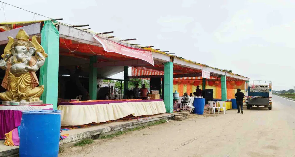 બનાસકાંઠા જિલ્લાના વિવિધ માર્ગો પર અંબાજી જતા પદયાત્રીકો ના સેવા કેમ્પોનો શુભારંભ 