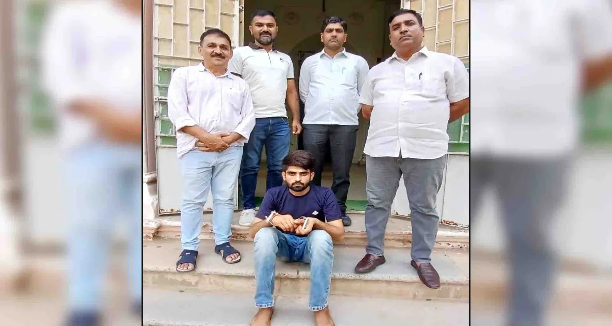 પોષડોડા ભરેલી સ્કોર્પિયો મળવાનો બનાવ; રાજસ્થાનમાં પાલનપુર પીએસઆઈને કચડવાનો પ્રયાસ કરાયો હતો