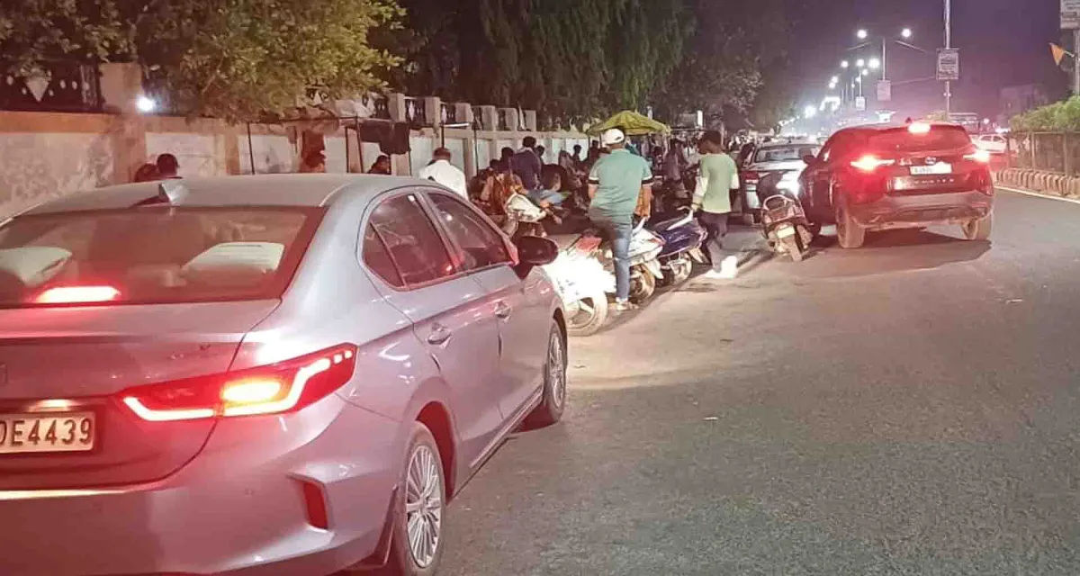 મહેસાણા મનપાના આશીર્વાદ કે પછી નગરસેવકોની મહેરબાનીથી પુનઃ પ્રસ્થાપિત થયા દબાણો