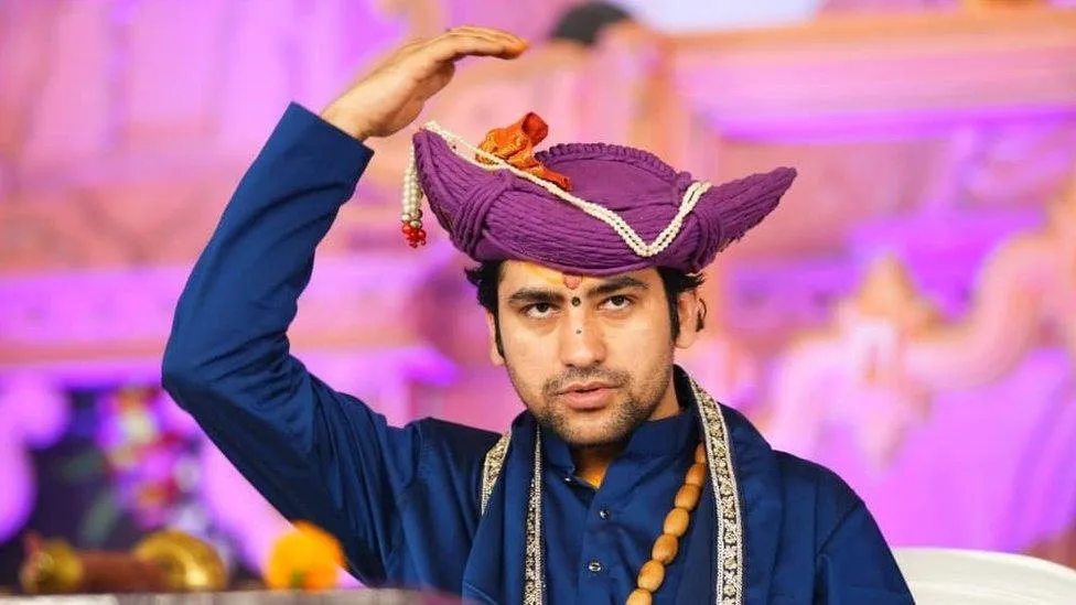 હિન્દુ પોતાની પાસે માળા અને ભાલા રાખે, બાબા બાગેશ્વરનું મોટું નિવેદન