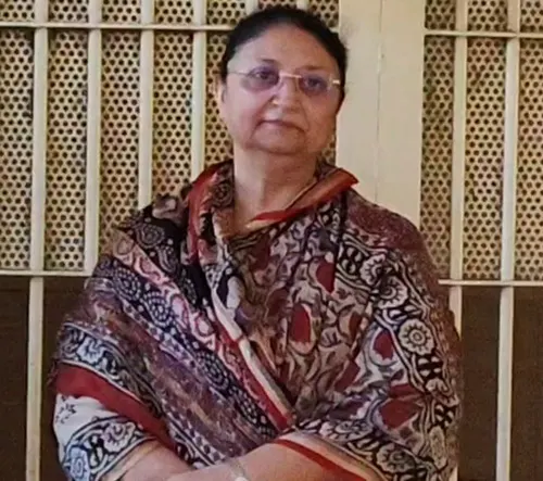 ધારાસભ્ય કાંધલ જાડેજાના કાકી હિરલબા જાડેજા સામે વધુ એક ગુનો દાખલ કરવામાં આવ્યો; પોરબંદરમાં હિરલબા જાડેજા સહિત 6 લોકો સામે સાયબર ફ્રોડની ફરિયાદ દાખલ 