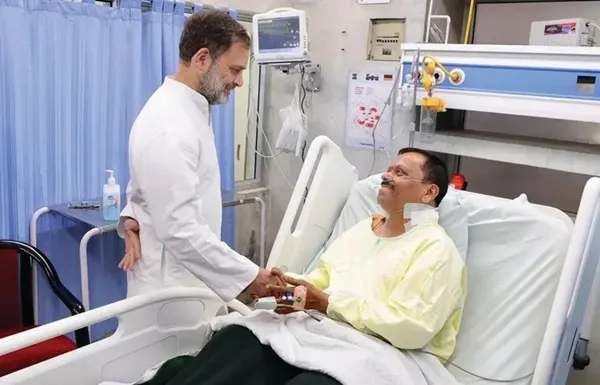 કોંગ્રેસ નેતા રાહુલ ગાંધીએ પહલગામમાં આતંકવાદી હુમલાના પીડિતો સાથે મુલાકાત કરી