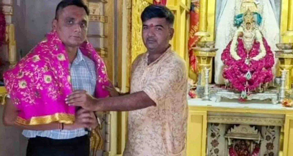 મહેસાણા જિલ્લાના નવા પોલીસ વડા હિમાંશુ સોલંકીએ માં બહુચરના દર્શન કરીને સંભાળ્યો ચાર્જ