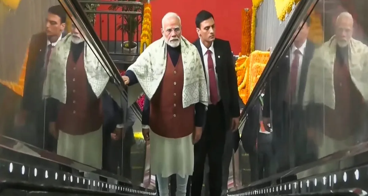 PM મોદી સાથે દિલ્હી પહોંચી દેશની સૌથી ઝડપી ટ્રેન, સ્પીડમાં વંદે ભારતને પણ આપી માત