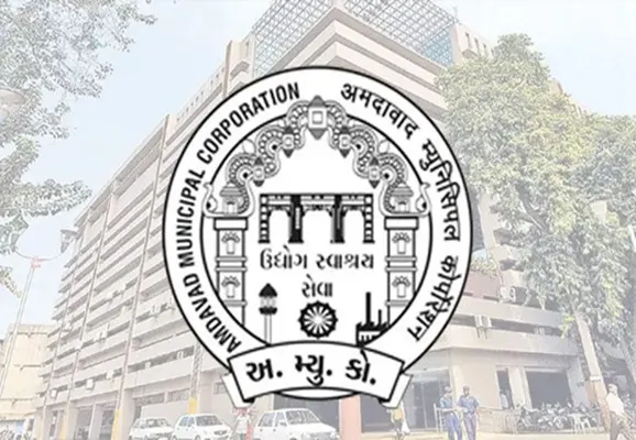 એએમસીના આરોગ્ય વિભાગ દ્વારા શહેરના વિવિધ વિસ્તારોમાં દરોડા; 349 એકમને નોટિસ, 2.35 લાખથી વધુનો દંડની વસૂલાત
