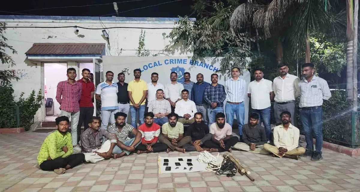 પાટણ એલસીબી પોલીસે ગુજરાત-રાજસ્થાન રાજયોમાં ઢોર ચોરીનો તરખાટ મચાવનાર ગેંગને મુદામાલ સાથે ઝડપી