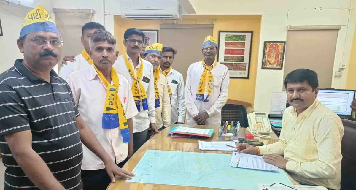 પાટણ આપ દ્વારા ખેડૂતોને કપાસના પોષણક્ષમ ભાવની માગ સાથે આવેદનપત્ર અપાયું