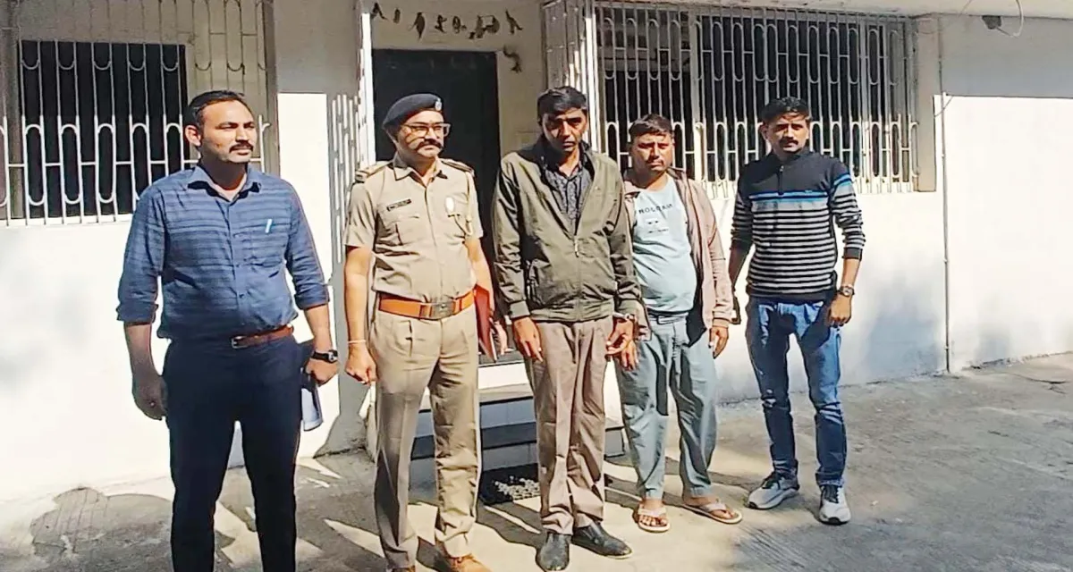 મહેસાણા જિલ્લામાં સાયબર ફ્રોડ દ્વારા ગંભીર ગુના આચરતી ગેંગના બે શખ્સોને ઝડપી જેલના સળિયા પાછળ ધકેલ્યા