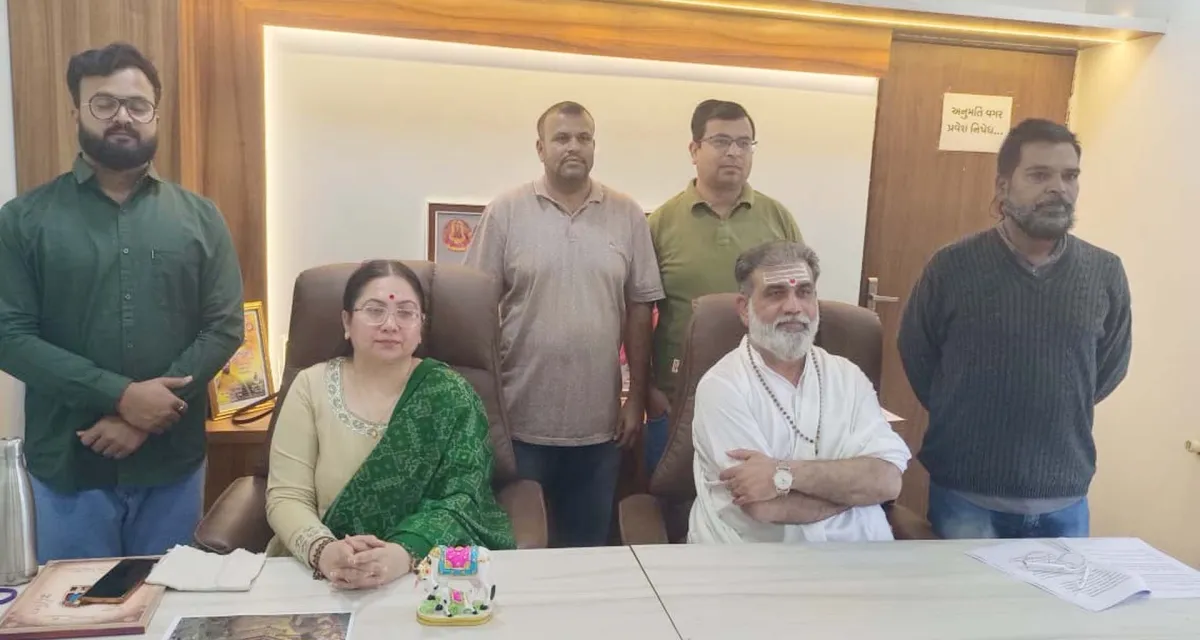 ડીસામાં શંકરાચાર્યજીના અપમાન મામલે ભારે આક્રોશ છવાયો